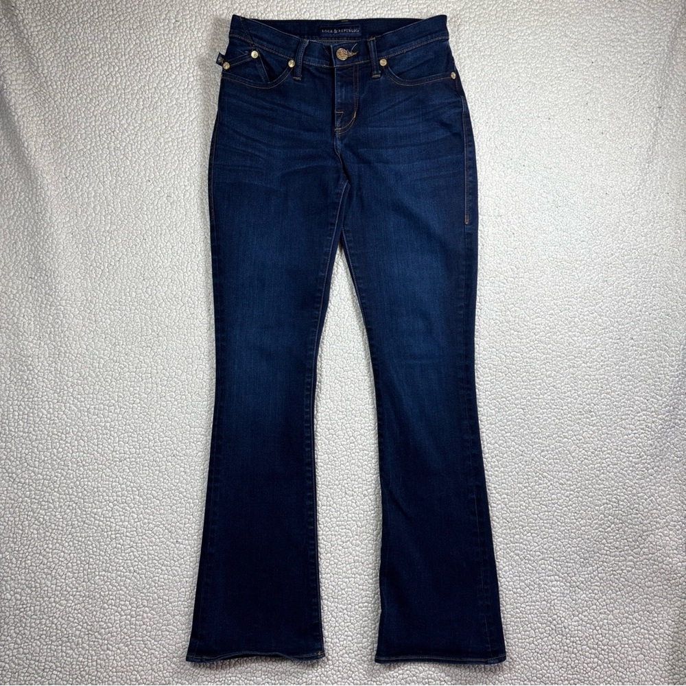 Rock & Republic Kendra Curvy Bootcut Women Stretch Dark Wash Size 6M Blue Jeans
